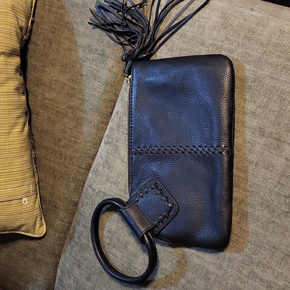 Like new HOBO adorable clutch